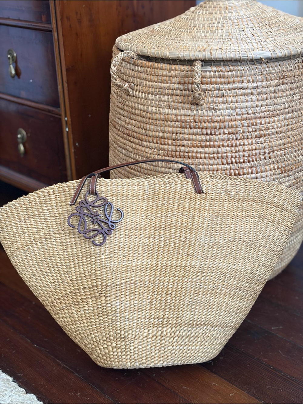 Loewe medium raffia woven shell basket bag large - Picture 2 of 7